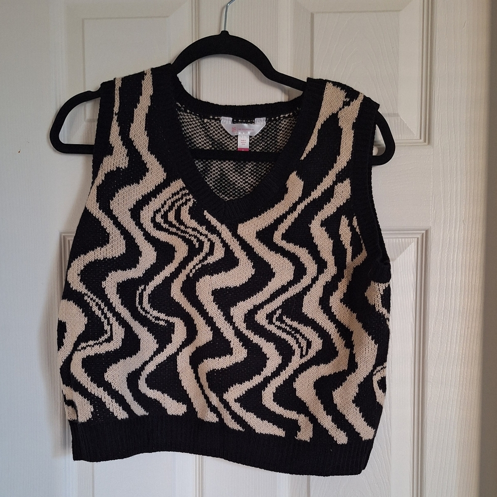 Cropped sweater vest